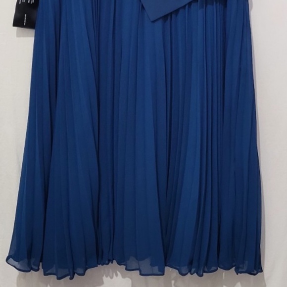 Unworn Kay Unger Orella Pleated Mixed Media Cocktail Dress in Ink - Picture 6 of 10